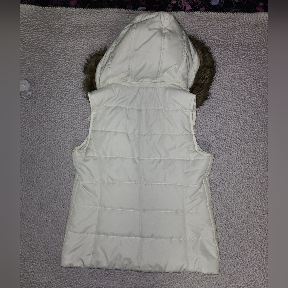 Cold Water Creek , White , Faux Fur , Vest Jacket - Picture 4 of 16
